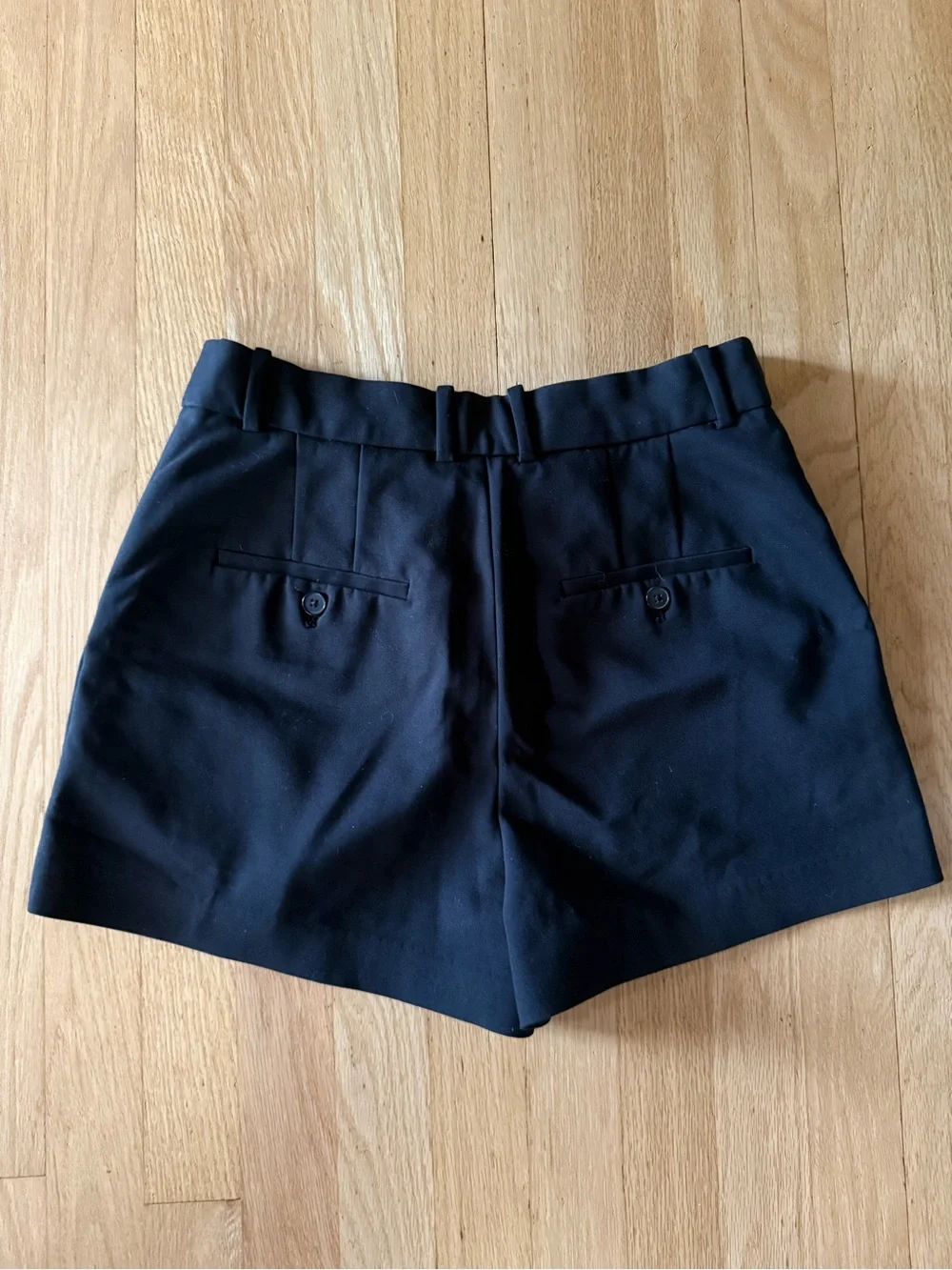 Aritzia Babaton Atelier Shorts Womens Size 10 Black High Rise Tailored Minimal